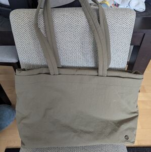 Lululemon On My Level Bag Tote (15L, Olive Green)